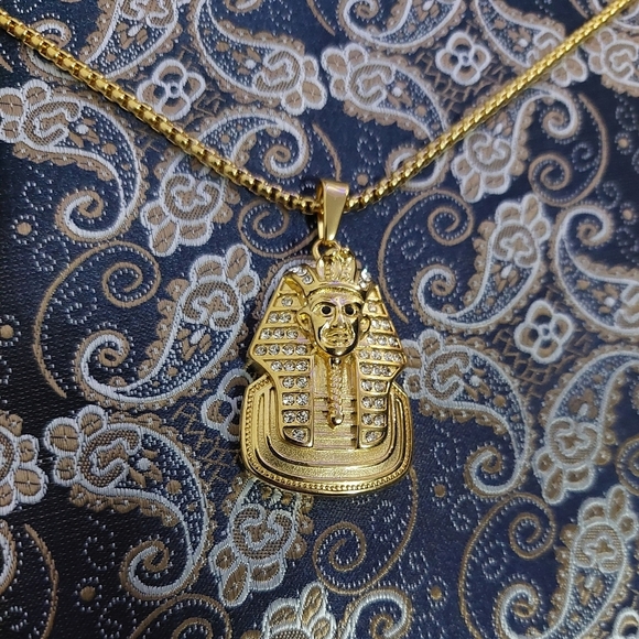 18K Gold Plated Egyptian Pharoah Pendant Necklace Cubic Zircon Crystals - Picture 1 of 9